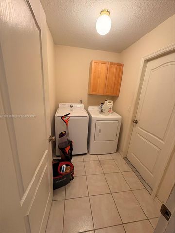 608 Gentle Breeze Drive, Clermont, FL 34715