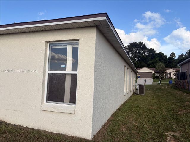 608 Gentle Breeze Drive, Clermont, FL 34715