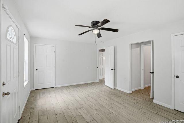 807 NE Frontage RD., Beeville, TX 78102