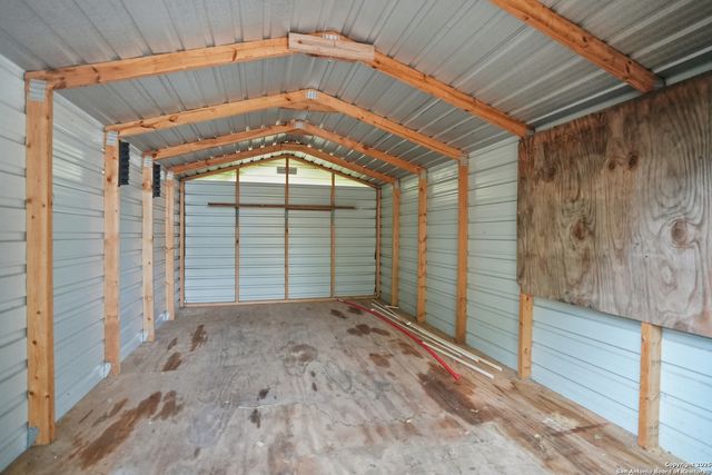 807 NE Frontage RD., Beeville, TX 78102