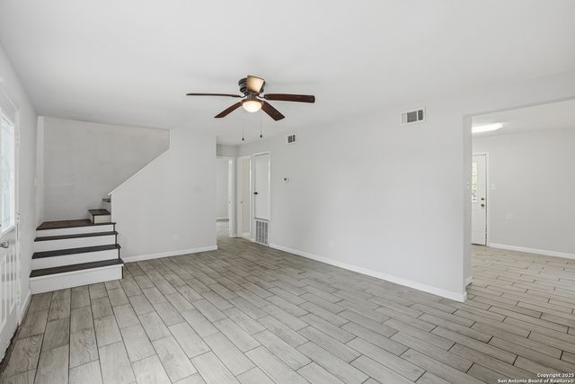 807 NE Frontage RD., Beeville, TX 78102