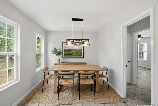 807 NE Frontage RD., Beeville, TX 78102