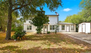 807 NE Frontage RD., Beeville, TX 78102