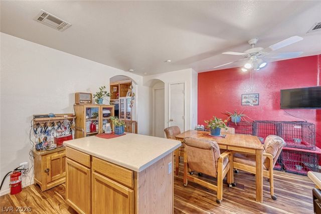 6413 Shining Sand Avenue, Las Vegas, NV 89142