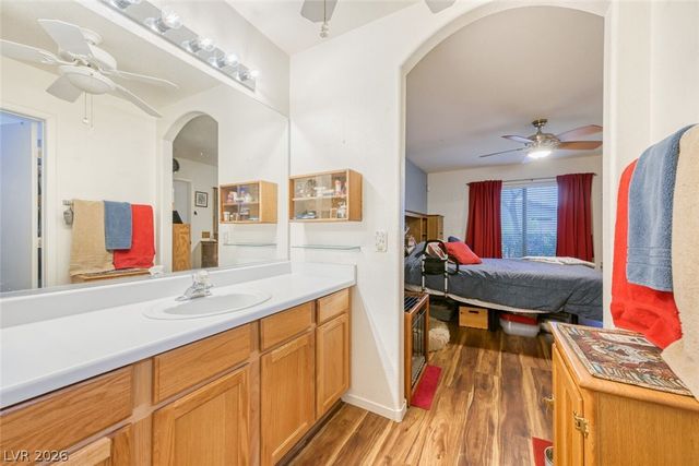 6413 Shining Sand Avenue, Las Vegas, NV 89142