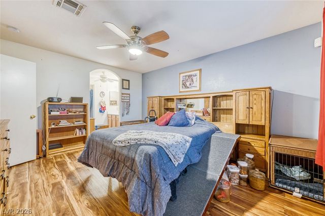 6413 Shining Sand Avenue, Las Vegas, NV 89142