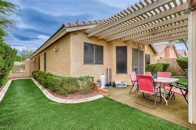 6413 Shining Sand Avenue, Las Vegas, NV 89142