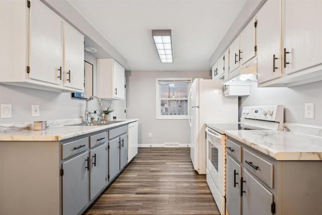 2715 SUPERIOR AVENUE, Sheboygan, WI 53083