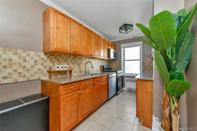 70 Locust Avenue 504B, New Rochelle, NY 10801