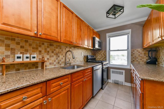 70 Locust Avenue 504B, New Rochelle, NY 10801