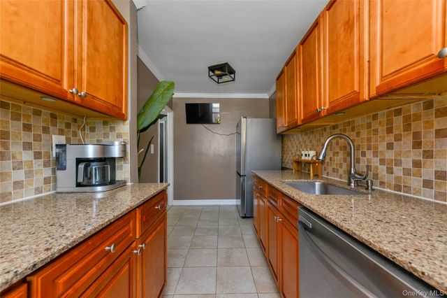 70 Locust Avenue 504B, New Rochelle, NY 10801