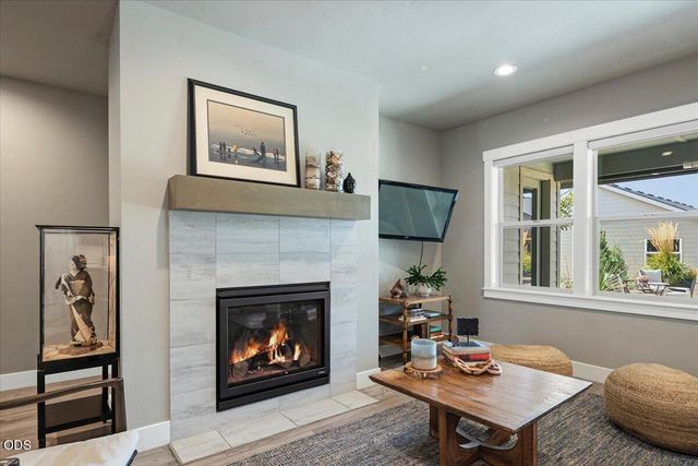 2703 NW 25th Street, Redmond, OR 97756