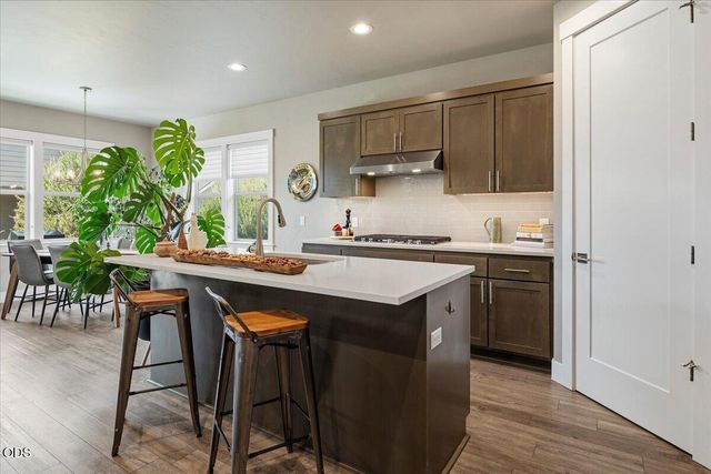 2703 NW 25th Street, Redmond, OR 97756