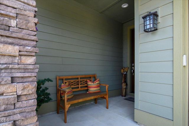 2703 NW 25th Street, Redmond, OR 97756