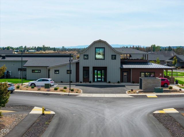 2703 NW 25th Street, Redmond, OR 97756