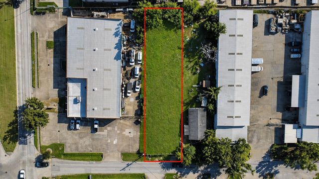 5717 Centralcrest St, Houston, TX 77092