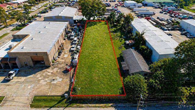 5717 Centralcrest St, Houston, TX 77092