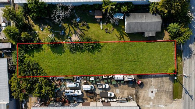 5717 Centralcrest St, Houston, TX 77092