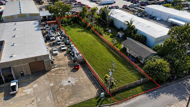5717 Centralcrest St, Houston, TX 77092