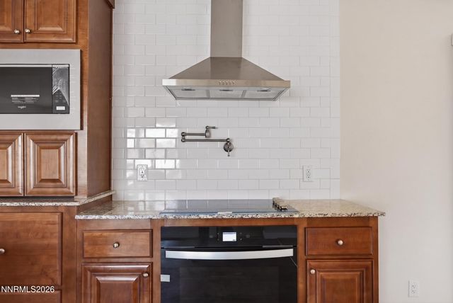 907 Sutro Springs Road, Dayton, NV 89403