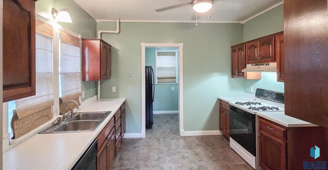 900 S Duluth Ave Avenue, Sioux Falls, SD 57104