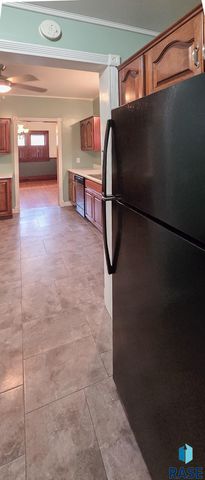 900 S Duluth Ave Avenue, Sioux Falls, SD 57104