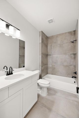 5871 Everton Court, Troy, MI 48085