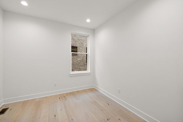 5871 Everton Court, Troy, MI 48085