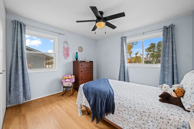 3525 Winston Drive, Hoffman Estates, IL 60192