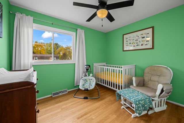 3525 Winston Drive, Hoffman Estates, IL 60192