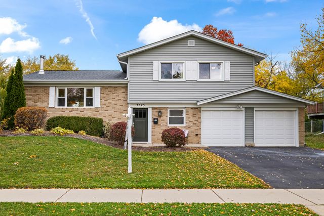 3525 Winston Drive, Hoffman Estates, IL 60192