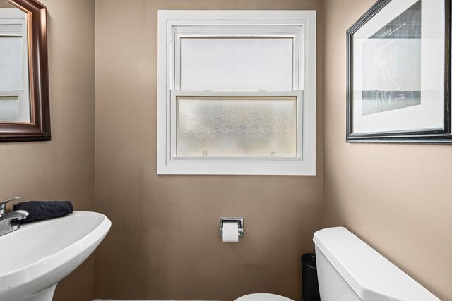 3525 Winston Drive, Hoffman Estates, IL 60192