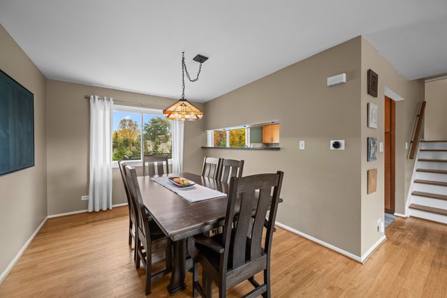 3525 Winston Drive, Hoffman Estates, IL 60192