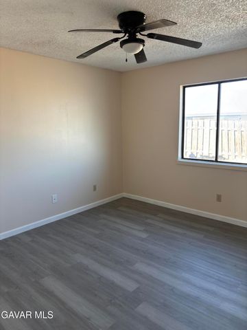 10611 N Garibaldi Dr Drive, California City, CA 93505