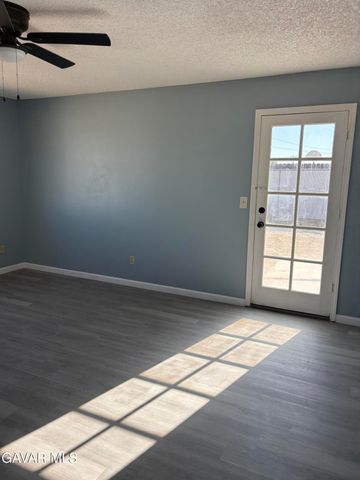10611 N Garibaldi Dr Drive, California City, CA 93505