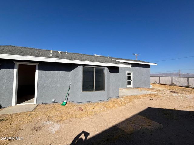 10611 N Garibaldi Dr Drive, California City, CA 93505