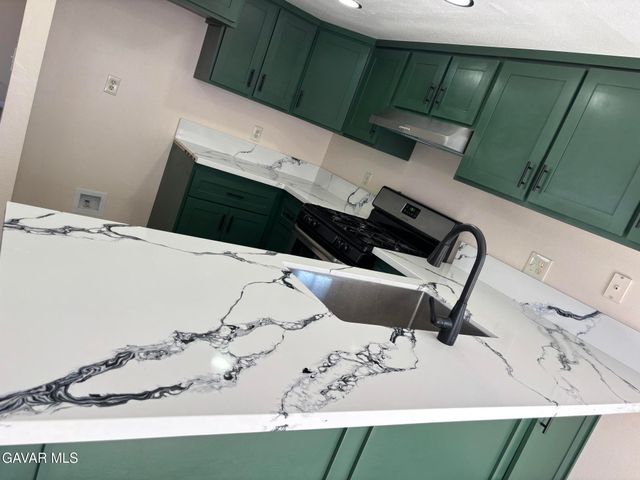 10611 N Garibaldi Dr Drive, California City, CA 93505