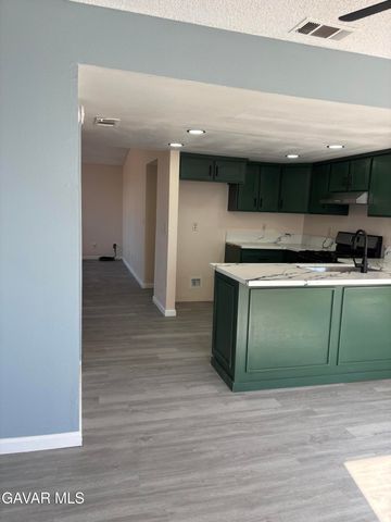 10611 N Garibaldi Dr Drive, California City, CA 93505