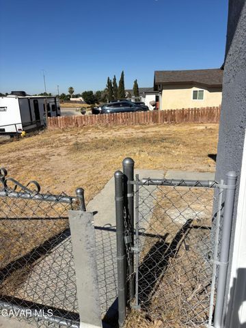 10611 N Garibaldi Dr Drive, California City, CA 93505