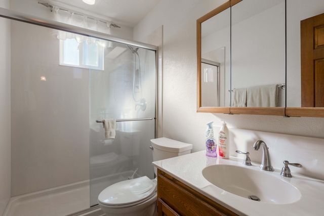 9615 Regal Ridge Drive NE, Albuquerque, NM 87114