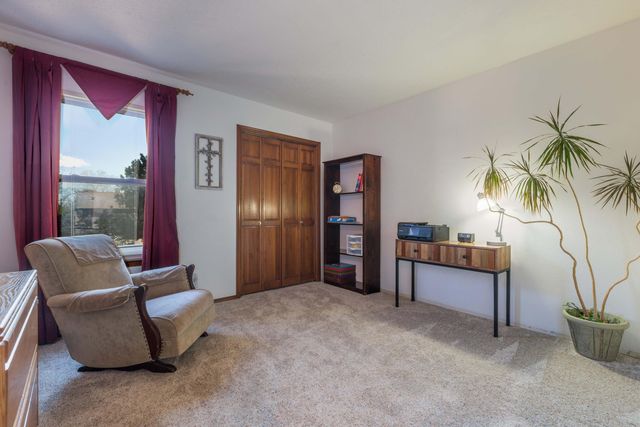 9615 Regal Ridge Drive NE, Albuquerque, NM 87114