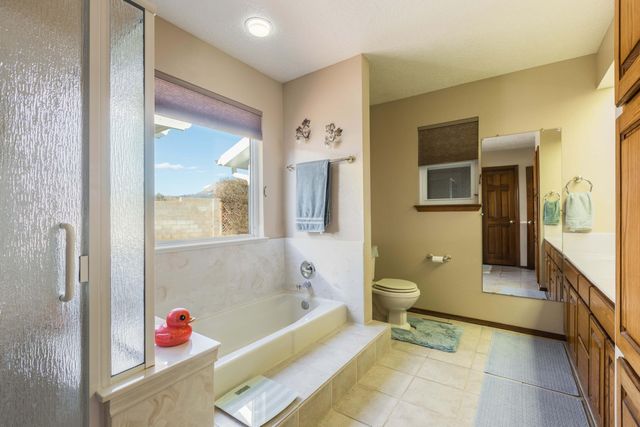 9615 Regal Ridge Drive NE, Albuquerque, NM 87114