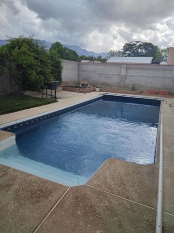 9615 Regal Ridge Drive NE, Albuquerque, NM 87114