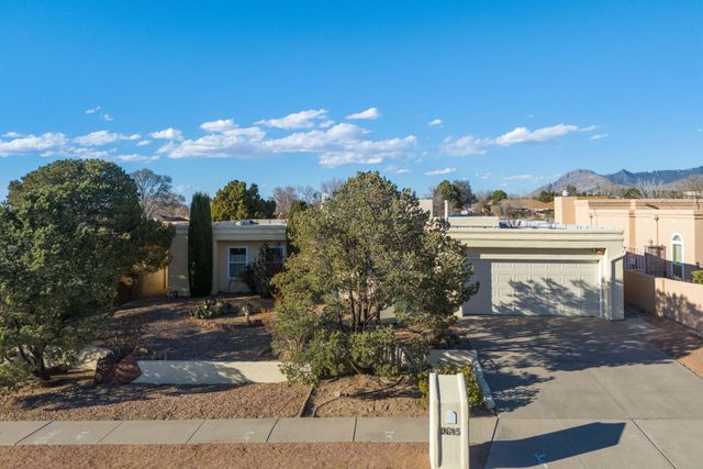9615 Regal Ridge Drive NE, Albuquerque, NM 87114