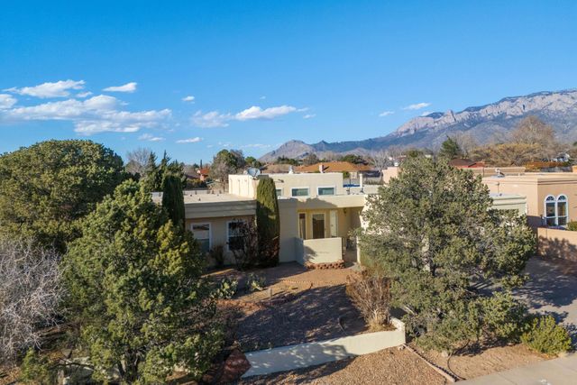 9615 Regal Ridge Drive NE, Albuquerque, NM 87114