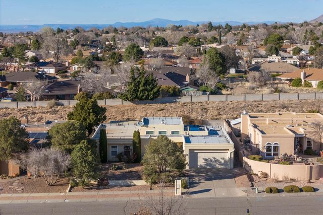 9615 Regal Ridge Drive NE, Albuquerque, NM 87114