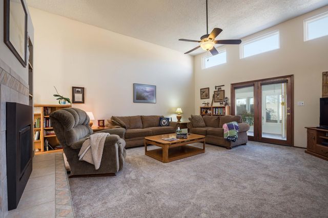 9615 Regal Ridge Drive NE, Albuquerque, NM 87114