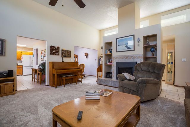 9615 Regal Ridge Drive NE, Albuquerque, NM 87114