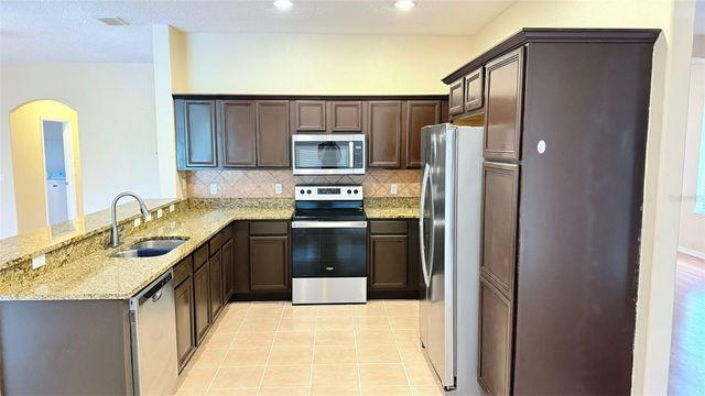 2554 SAND ARBOR CIRCLE, Orlando, FL 32824