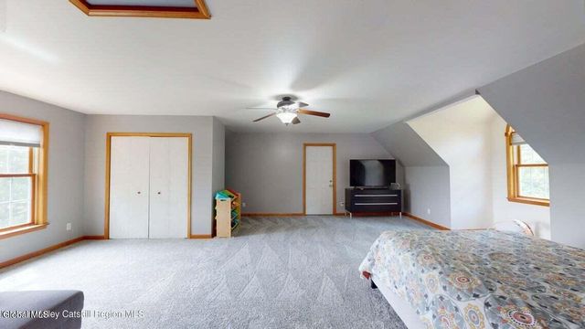 300 Hinrichsen Heights Road, Coxsackie, NY 12051